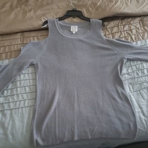 Shoulder Cut-out Top